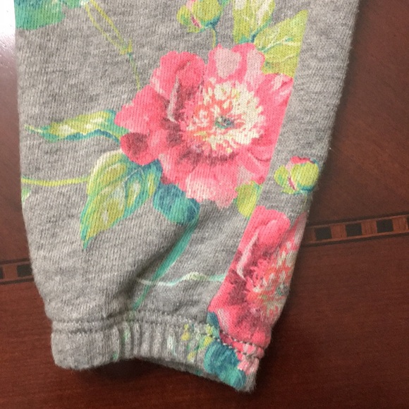 Baby Gap floral jogger sweatpants - Picture 3 of 5